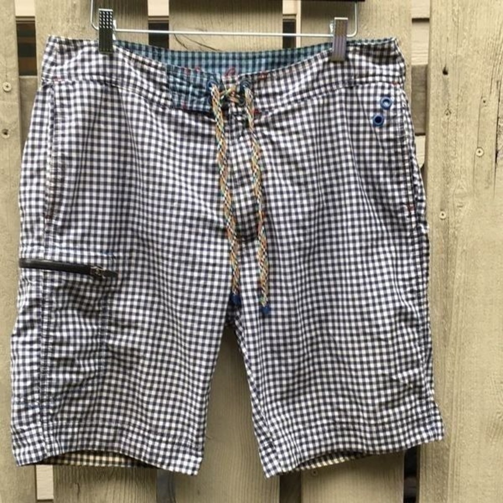 Robert Graham Gingham Shorts 34 Classic Fit 100% Cotton Contrast cuff